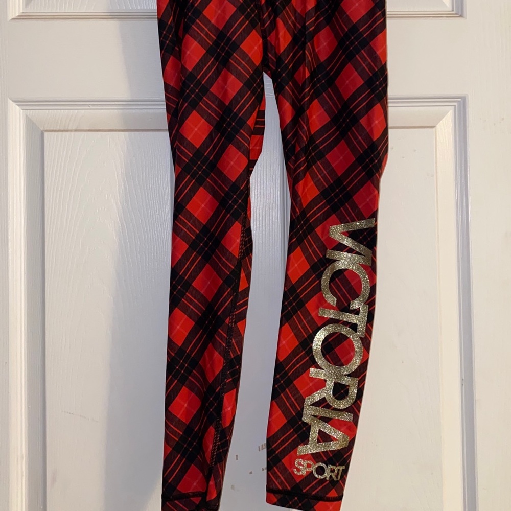 Victoria’s Secret Victoria Sport leggings